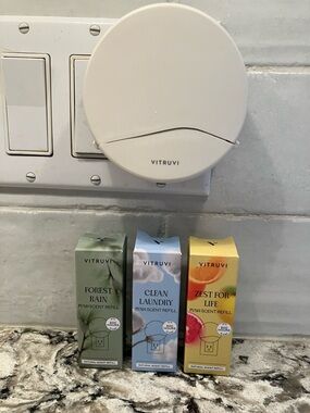 Vitruvi Push Plug Diffuser with 3 scents included